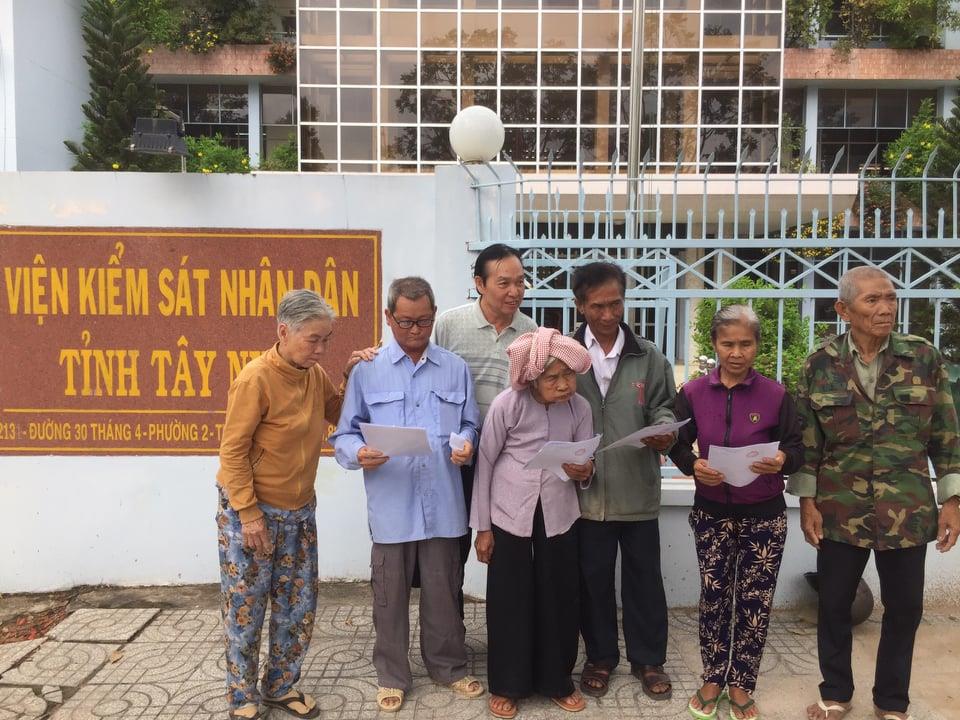 7 nạn nhân được trao quyết định đình chỉ điều tra